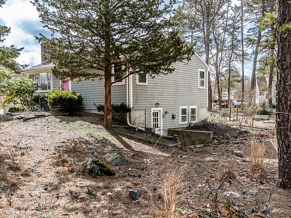 3rd image of 13 Rogers Road