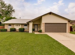 2707 Elk Grove Rd, Carrollton, TX 75007