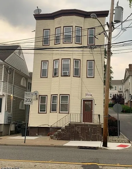 6 Macculloch Ave #1 — Photo 4