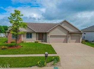 107 Kendahl Ct, Hudson, IL