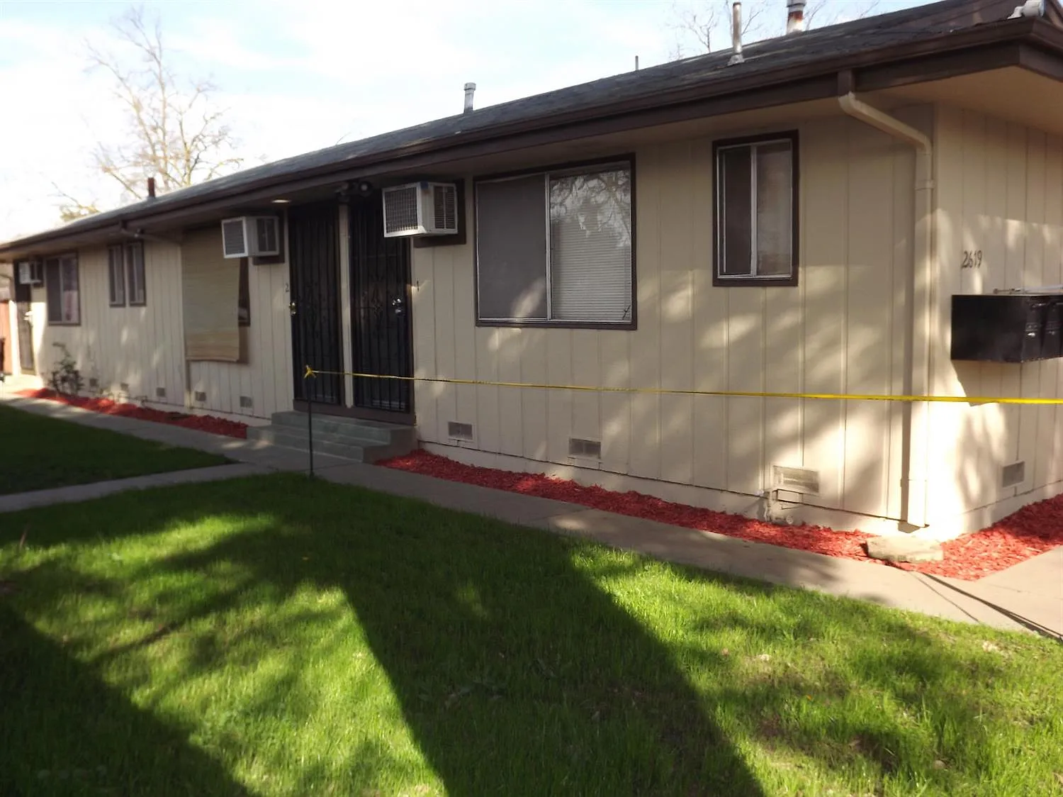 2619 W Acacia St photo 1