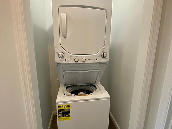 washer/dryer in unit