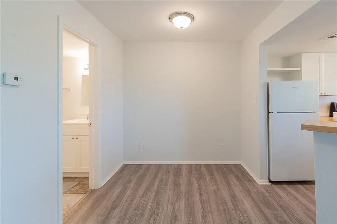 1 bed, 1.0 bath, 499 sqft, $1,000 — Photo 4