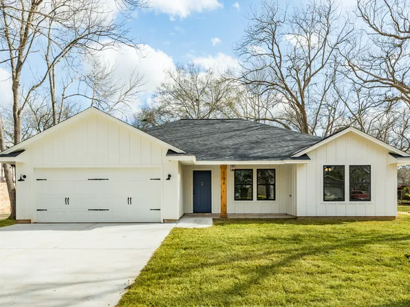 206 Southern Oaks St, Lake Jackson, TX 77566