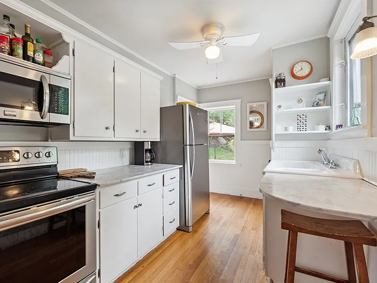 103 Leonard St #0 — Photo 16