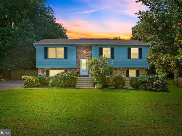 35799 Army Navy Dr, Mechanicsville, MD 20659