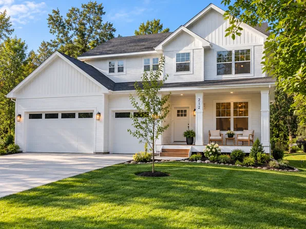 212 Honeytree Dr, Delano, MN 55328