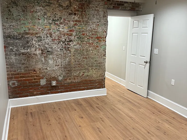 1007 Russell St #1 — Photo 7