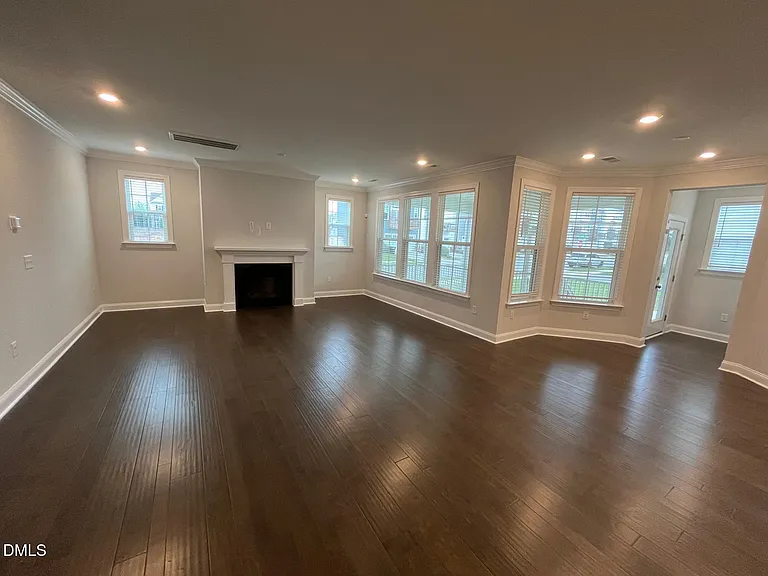 3011 Early Planting Ave — Photo 9
