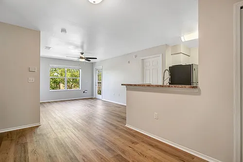 Fountain Place Apartments | 1 & 2 Bedroom Apartments Available-Offering May Rent Free Photo 1