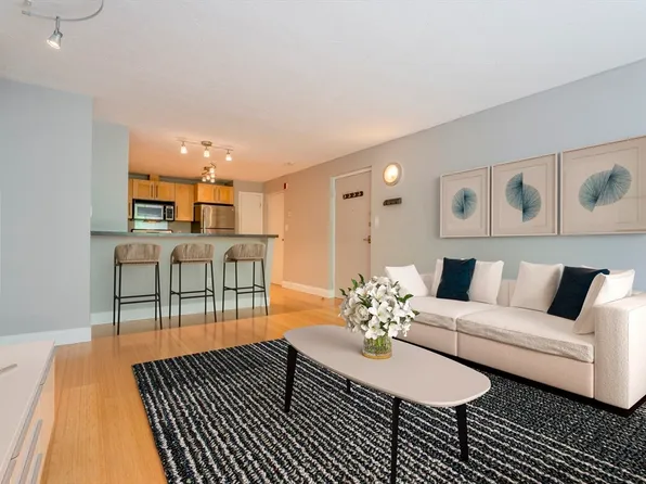 79 Florida St APT 12, Dorchester, MA 02124