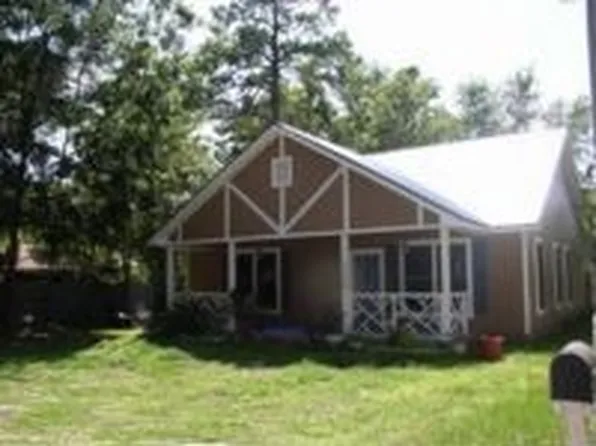 136 Crooked River Dr, Woodbine, GA 31569