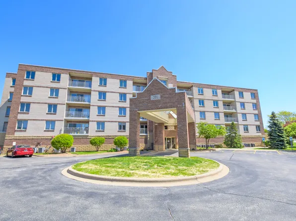 201 W Brush Hill Rd Unit 305, Elmhurst, IL 60126