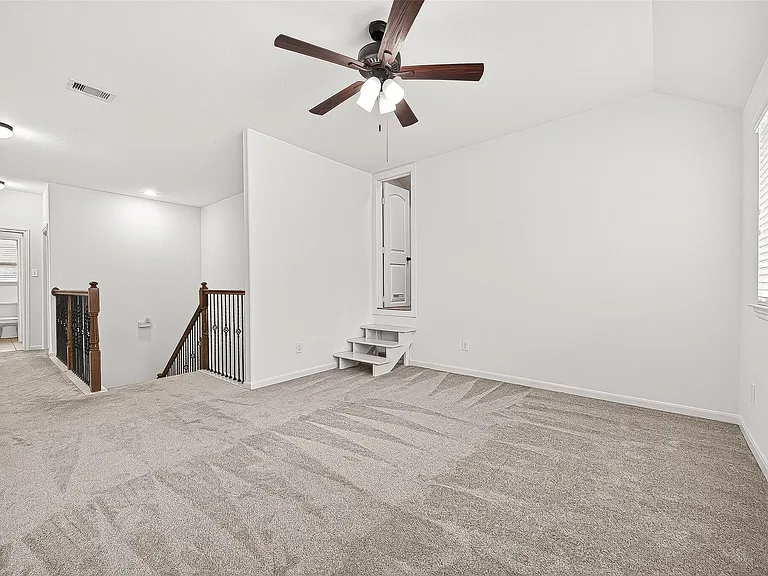 138 S Sawbridge Cir — Photo 23