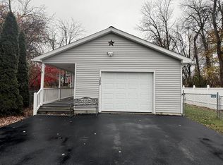 100 Point Breeze Rd, Saratoga Springs, NY 12866