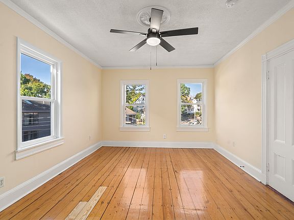 2nd image of 32 Thornton St #2