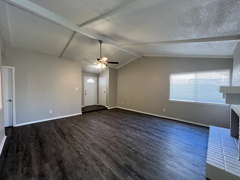 3037 Burning Tree Ln — Photo 5