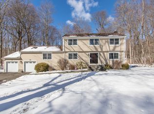 20 Snowberry Ln, Wilton, CT 06897