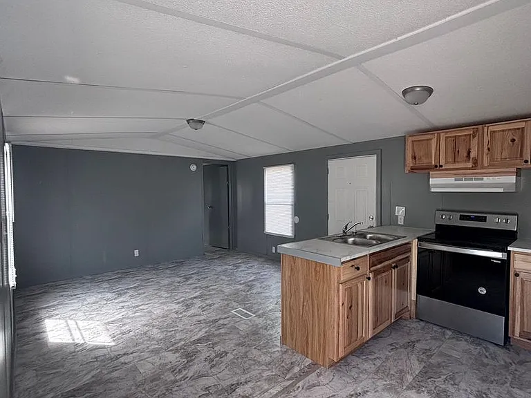 60 Miller Loop Rd — Photo 1