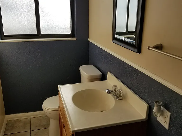 1584 N 300 W — Photo 13
