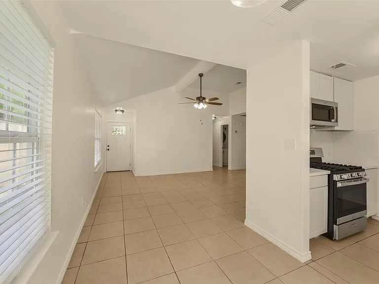 18147 Dinner Creek Dr — Photo 25