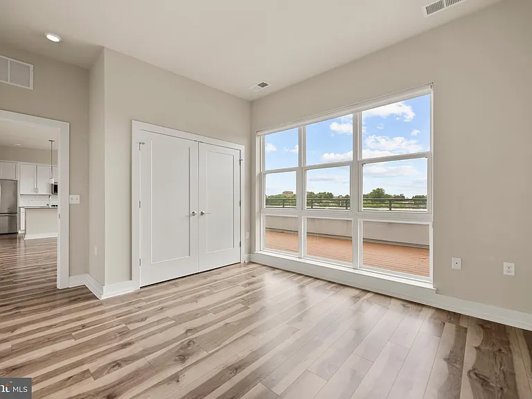 1800 Mount Vernon Ave #401 — Photo 12