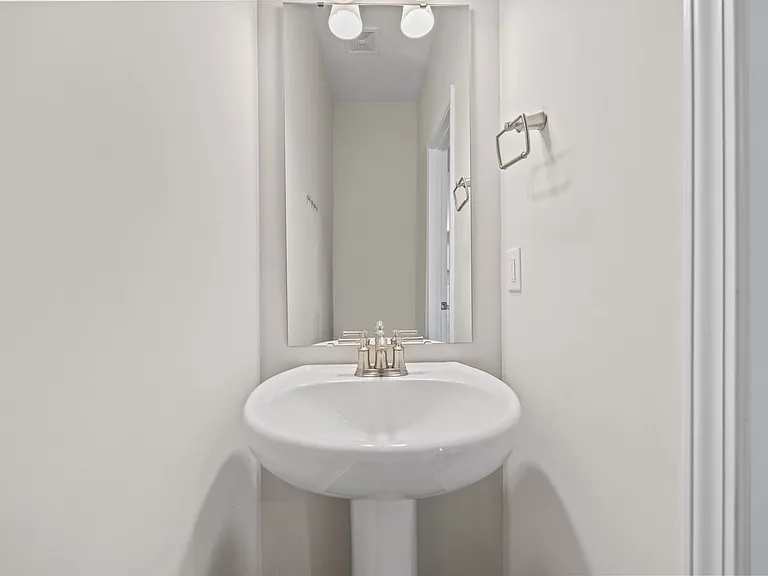 1631 Glacier Dr — Photo 22
