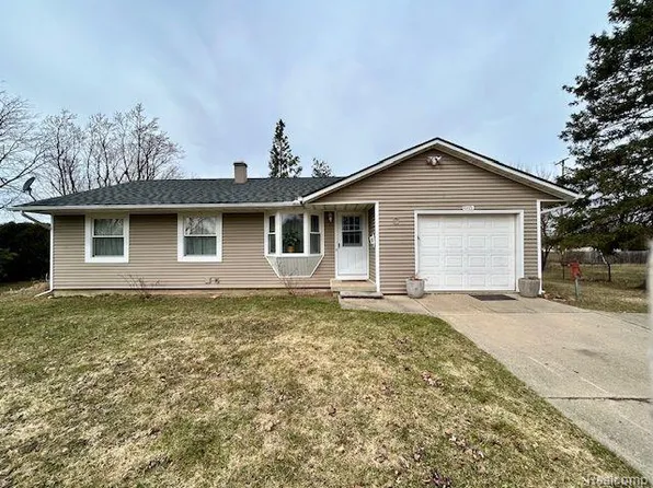 4453 Sunnymead Ave, Burton, MI 48519