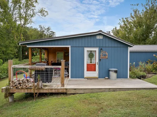 1977 Pollard Rd, Walling, TN 38587