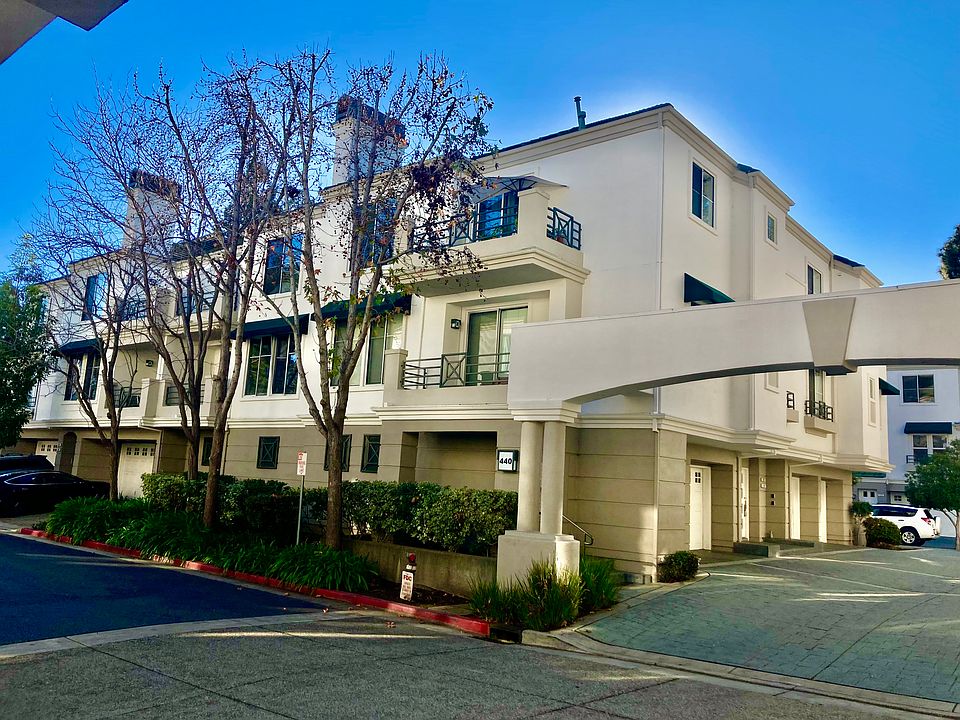 2nd image of 430 Navaro Pl Unit 202