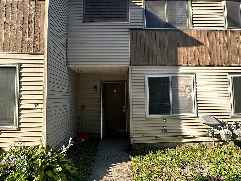 31 Hyde St #4 — Photo 11