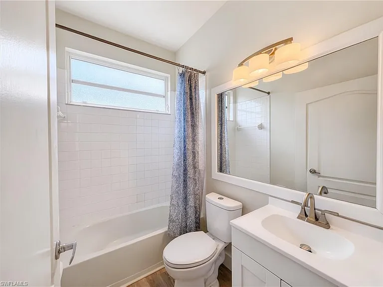 9750 Sassafras Ct — Photo 11