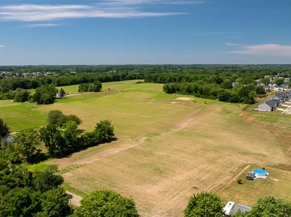 12083 Hoover Ave NW, Uniontown, OH 44685