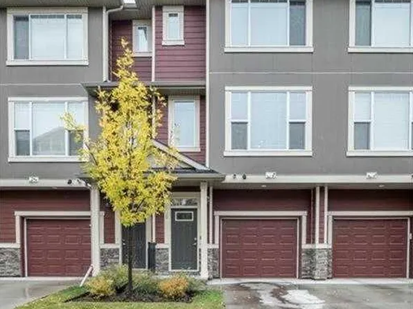538 S Panatella Walk NW, Calgary, AB T3K 0Z3