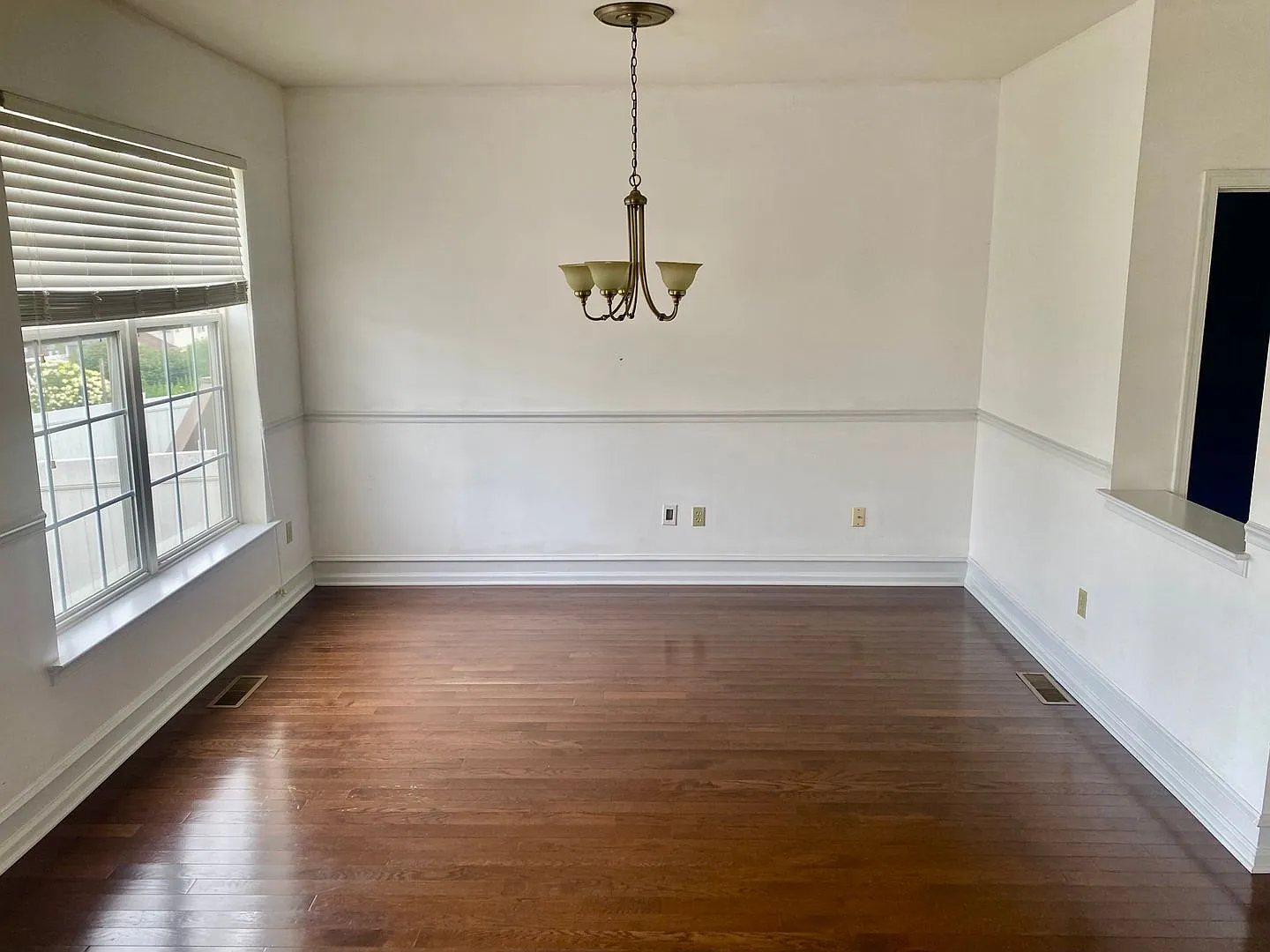 3 Bedrooms - 2 Full & 1 Half Bath Townhouse in Lower Macungie — Photo 3
