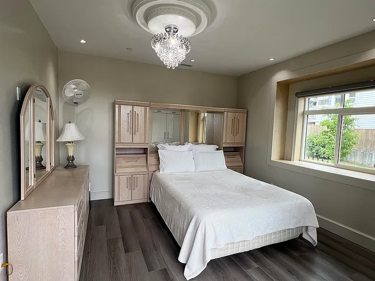 7838 Jasper Cres — Photo 23
