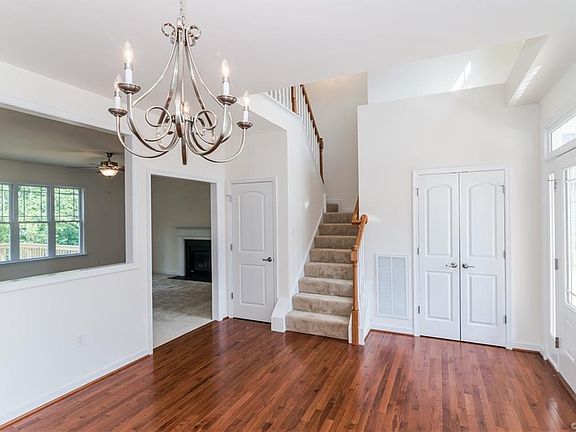 3rd image of 15737 Chantry Dr