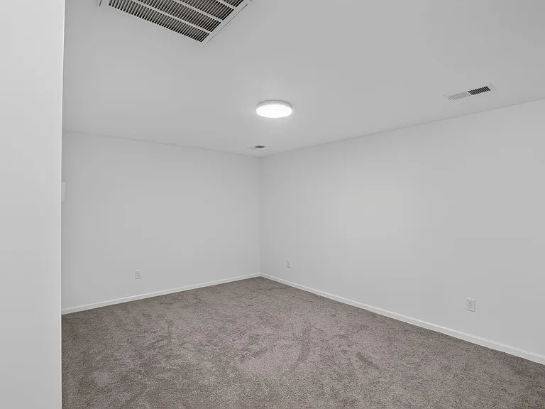 115 Holly Oak Ct — Photo 11