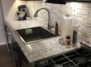 1800 7th St APT 10C, East Moline, IL 61244
