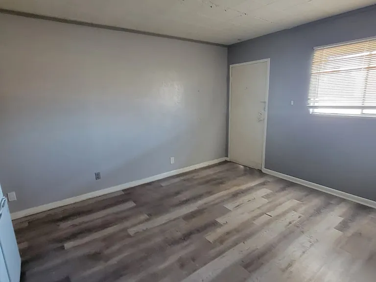 45 S Summit St #101 — Photo 2