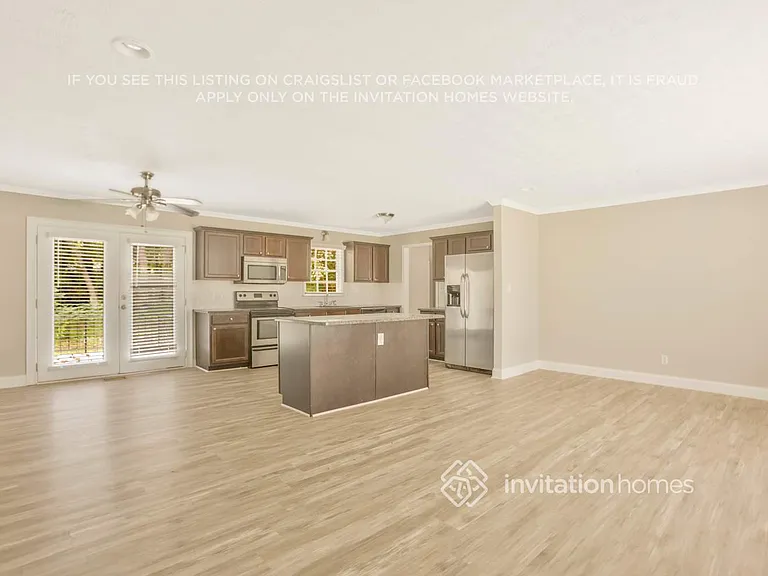 3245 Tulip Dr — Photo 3
