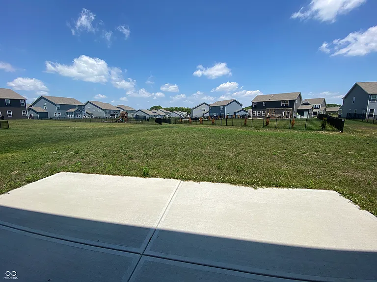 5668 Grosbeak Dr — Photo 32