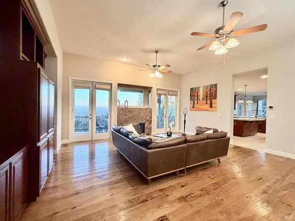 702 Montebello Drive, Santa Rosa, CA 95403