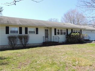 34 Weather Oak Hill Rd, New Windsor, NY 12553