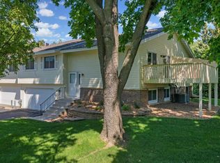 11131 Vessey Cir, Bloomington, MN 55437