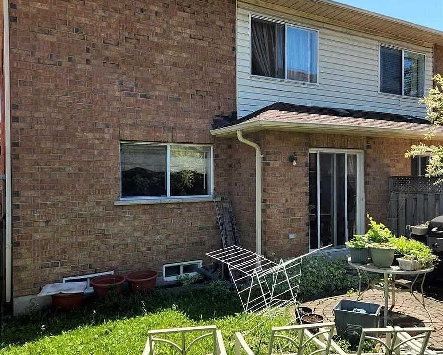 2nd image of 22 Seton Park Rd