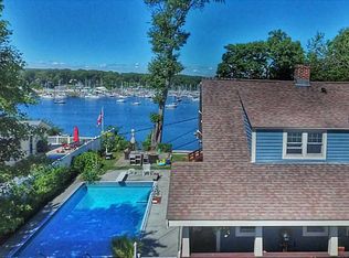 241 Grand View Dr, Warwick, RI 02886