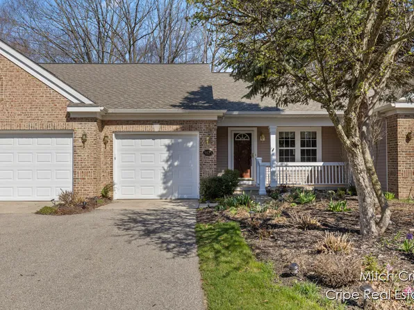 5923 W Lyn Haven Dr SE, Kentwood, MI 49512