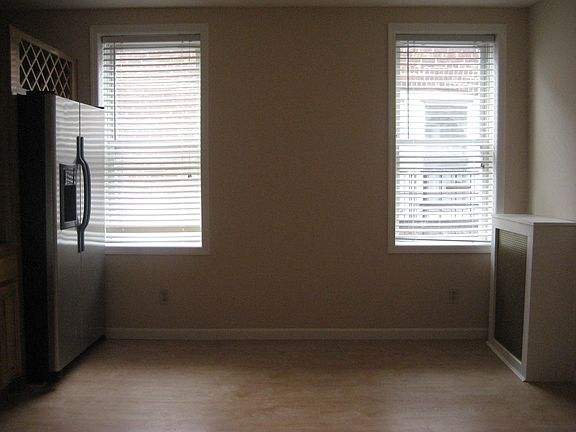 5th image of 201 45th St APT E4