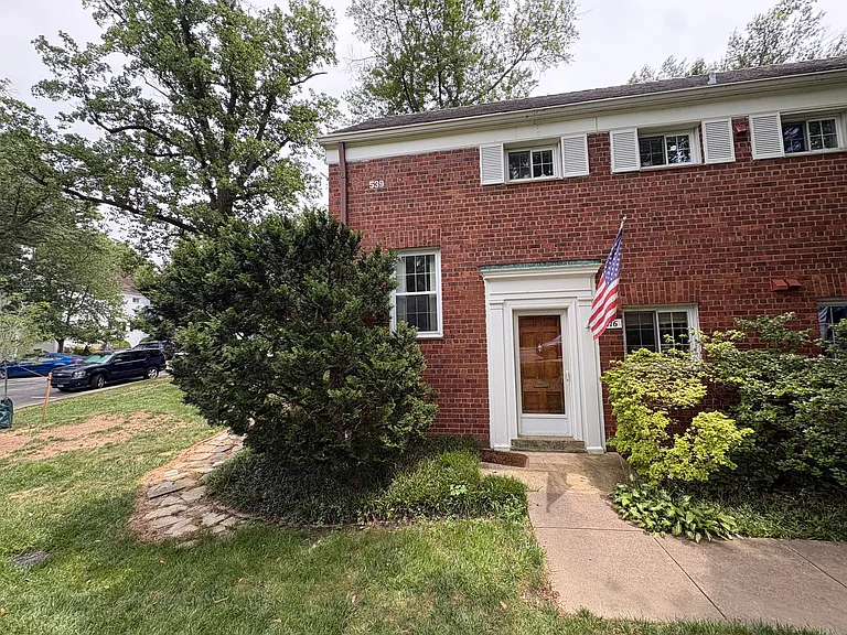 1416 Martha Custis Dr — Photo 11